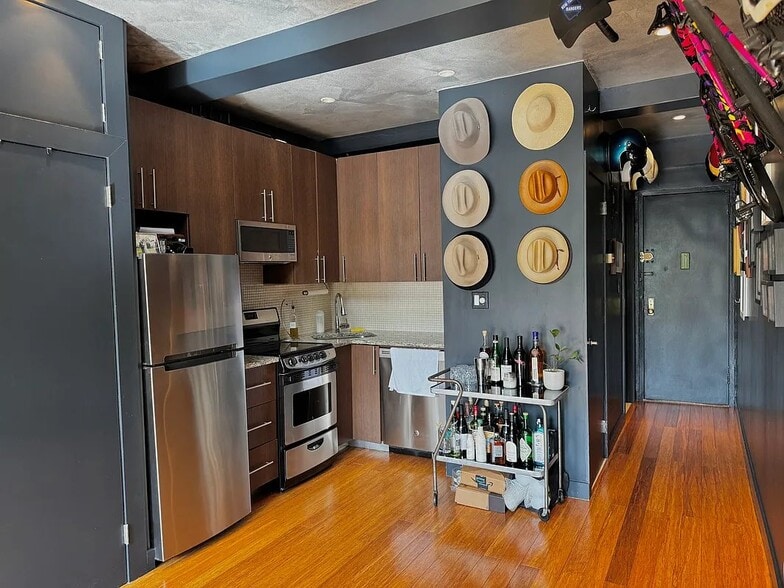 Building Photo - 135 Christopher St