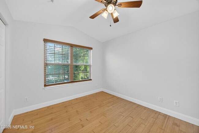 Building Photo - 13810 Sutton Park Dr N