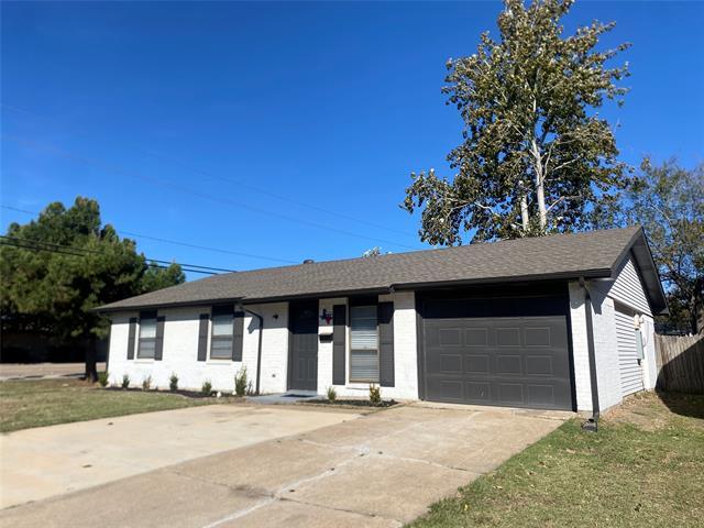 Primary Photo - 802 Las Palmas Dr