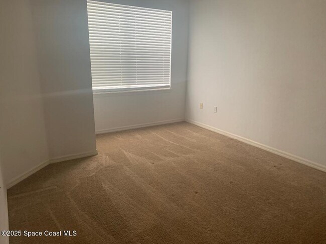 Building Photo - 105 Colibri Way