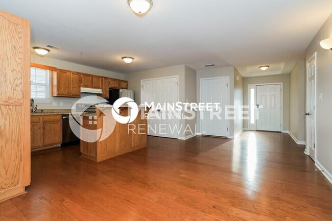 Building Photo - 121 Courtney Dr