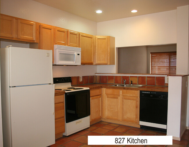 Kitchen - 827 N El Paso St