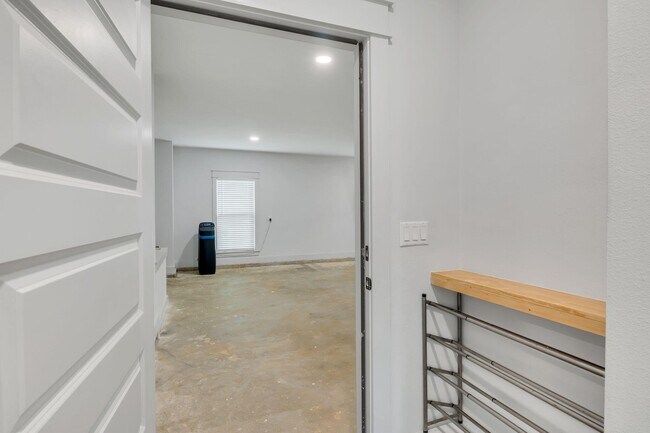 Building Photo - 6436 Kylito Cir