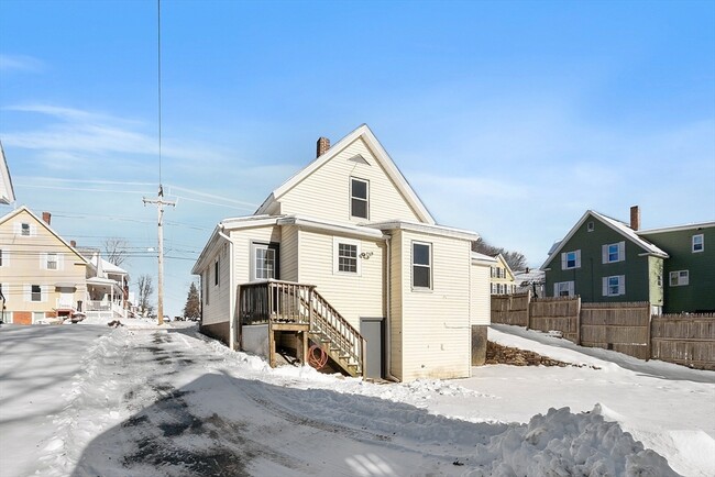 Building Photo - 88 Baker St