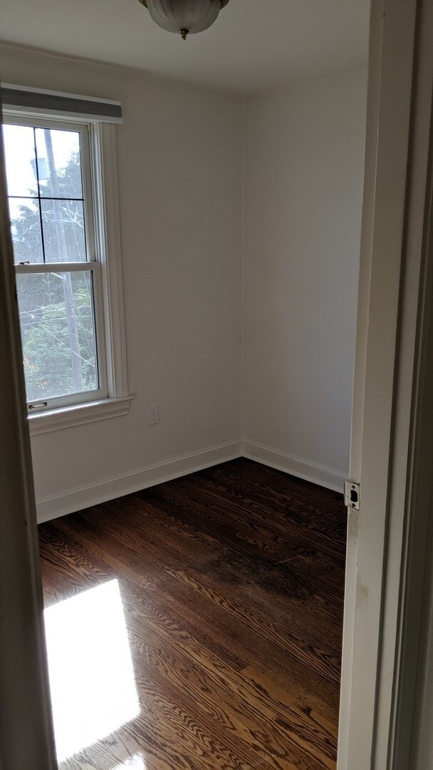 Building Photo - Stylish Tudor house with 3-bed, 2.5-bath, 1 office for rent in North Queen Ann