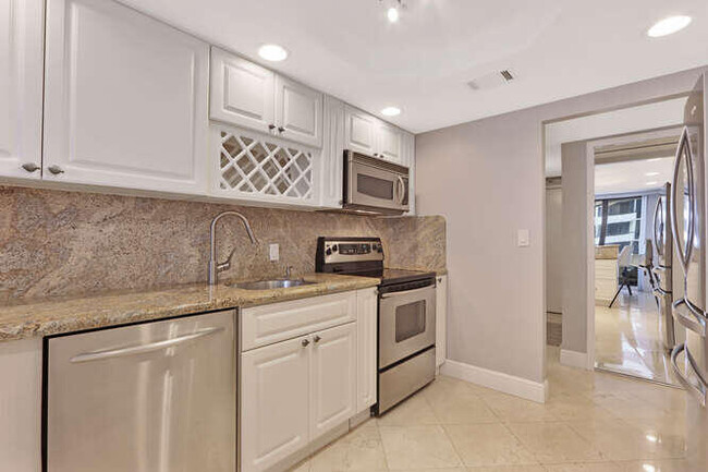 Building Photo - 4200 N Ocean Dr