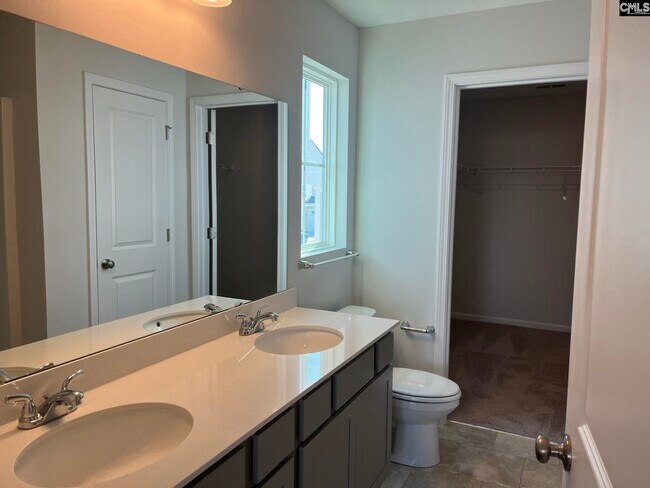 Building Photo - 925 S Desert Orch Ln