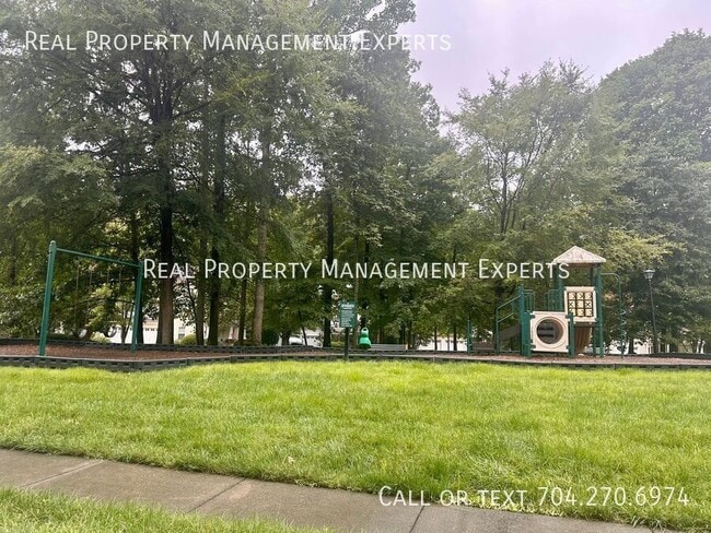 Building Photo - 6029 Whitechapel Ct