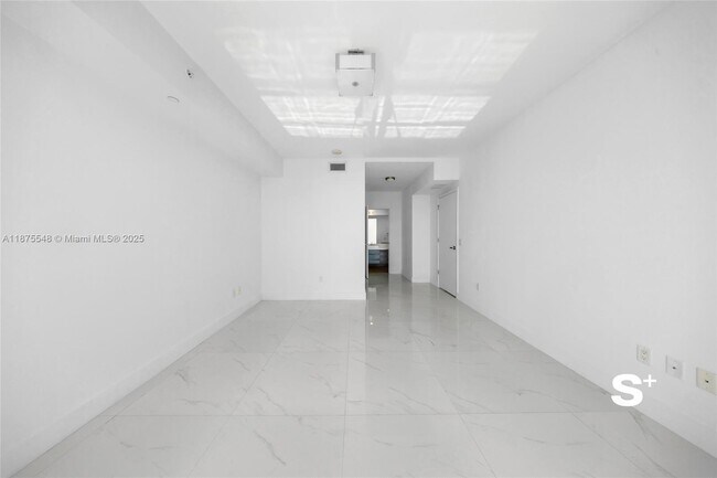 Building Photo - 1080 Brickell Ave