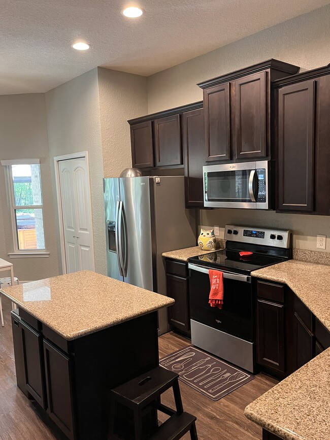 Building Photo - 4004 Millwright Way