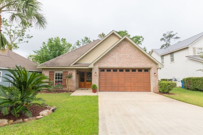 Building Photo - 6149 Madison Dr