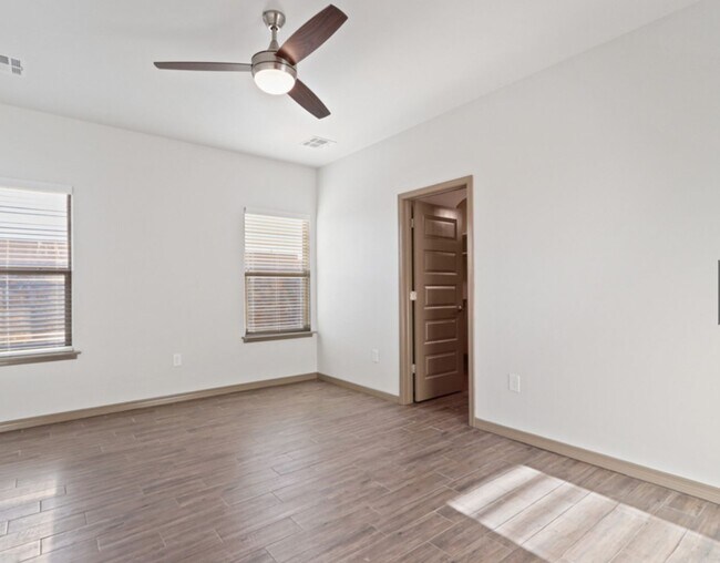 Building Photo - 4028 Apache Pine Pl
