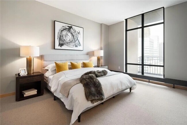 Building Photo - Minneapolis, MN