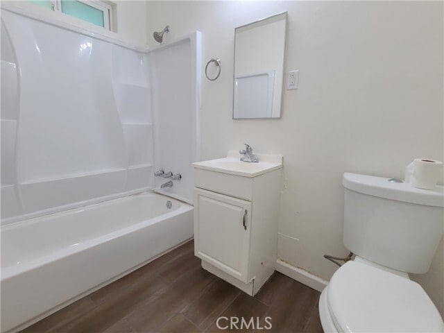 Building Photo - 686 Courtland Dr W
