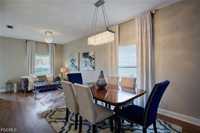 Building Photo - 2059 Willow Branch Dr