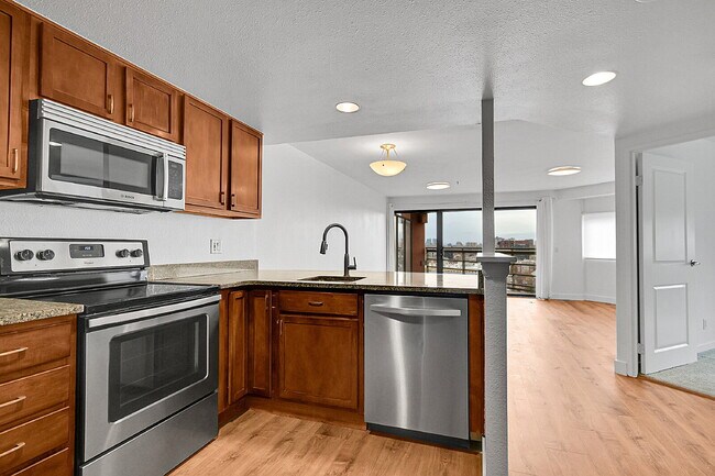 Building Photo - $1,750.00 - 1 Bedroom, 1 Bathroom, Condo in Denver with Cozy Balcony!