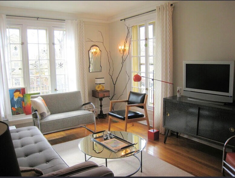 Building Photo - 1500 W Chase Ave