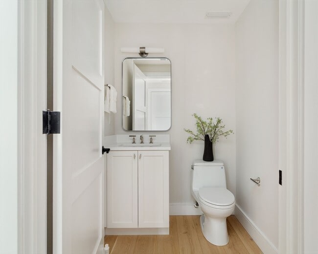 Building Photo - 20 Kinmonth Rd