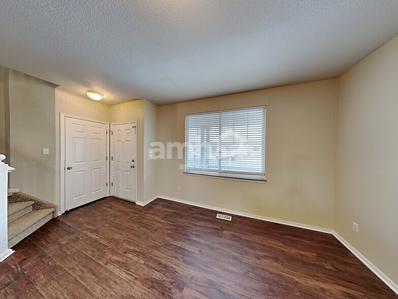 Building Photo - 10936 E 112th Pl