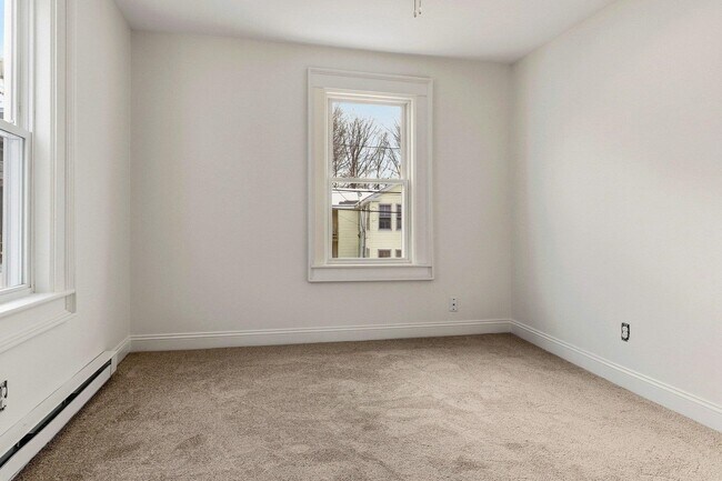 Building Photo - 72 Union St