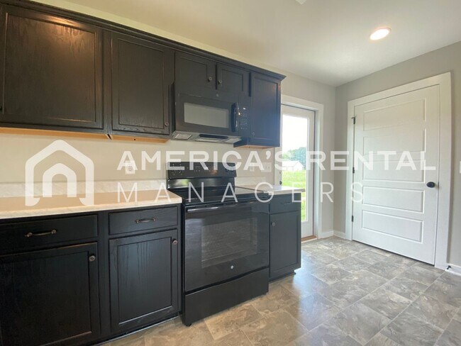 Building Photo - MOVE IN SPECIAL!!! - Home for Rent in Talladega, AL!!! - Sign a lease by 4/15 to receive a $250 G...