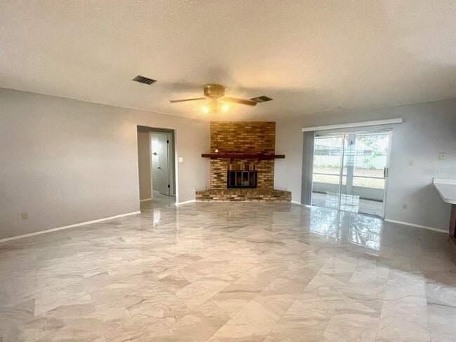 Building Photo - 1734 Willa Cir