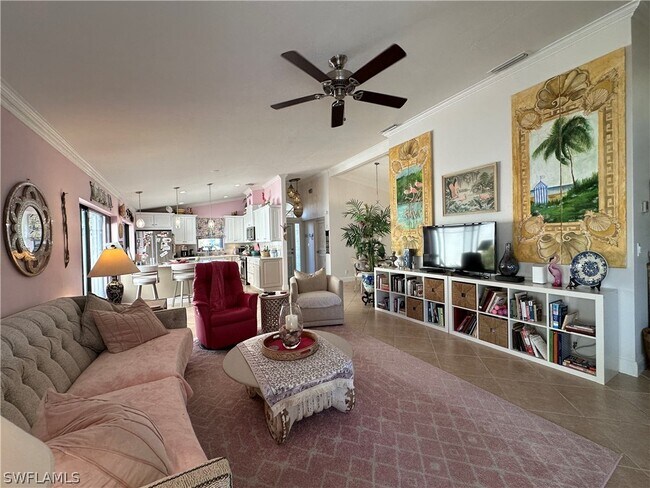 Building Photo - 1315 Naples Lake Dr