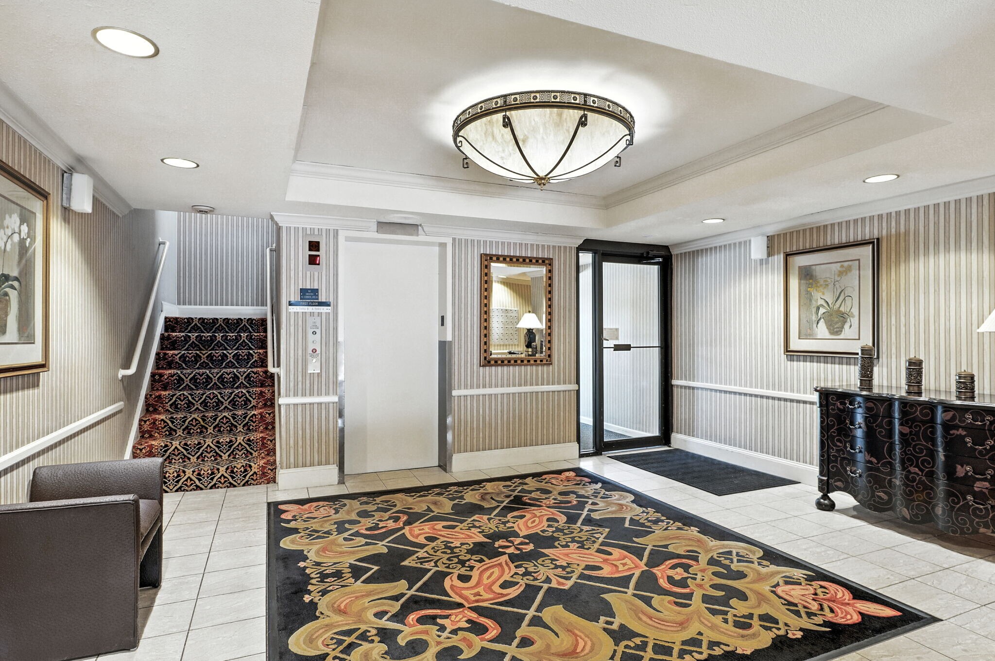 Building Photo - 1006 Paradise Rd