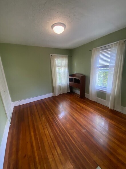 Building Photo - 90 Fayette St