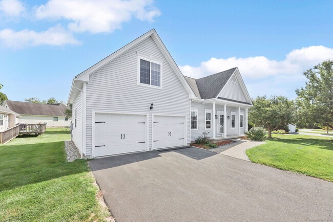 Building Photo - 6 Steeple View Dr