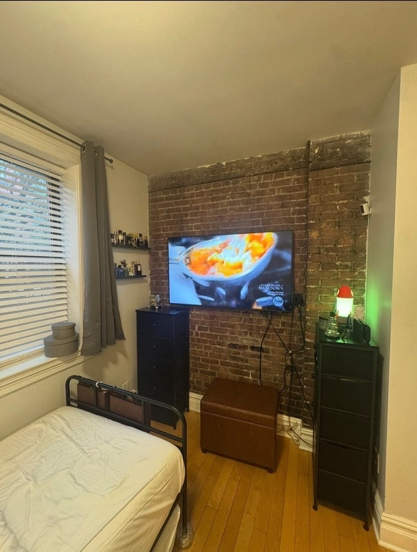 Building Photo - 254 1st St