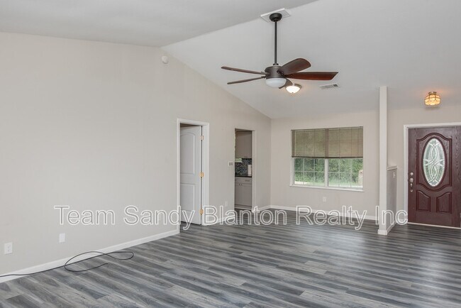 Building Photo - 2217 N 61st Ave