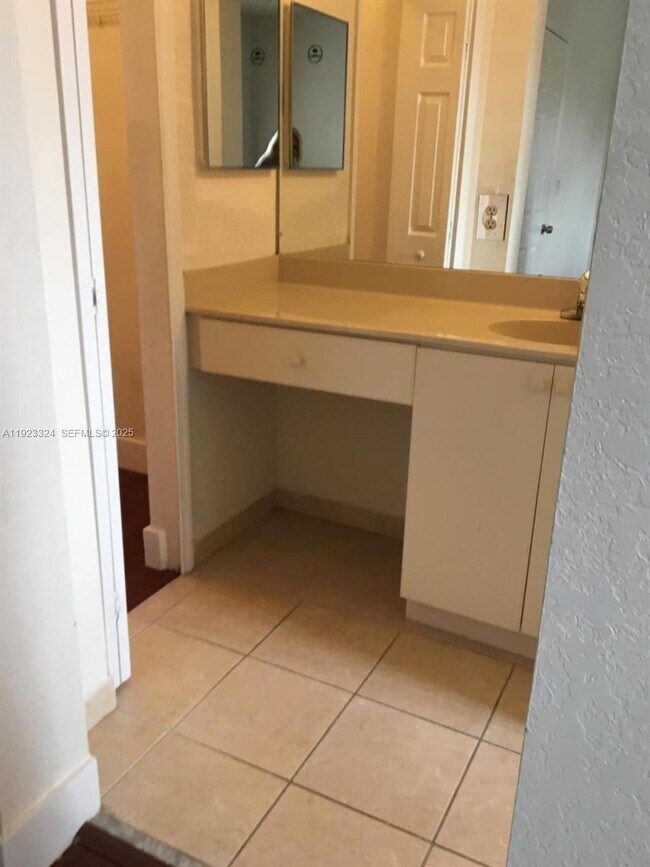 Building Photo - 10803 NW 83rd St