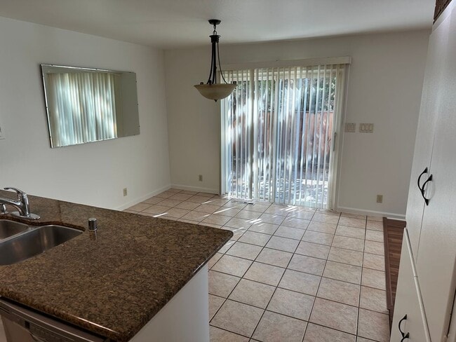 Building Photo - 4518 Newhaven Way