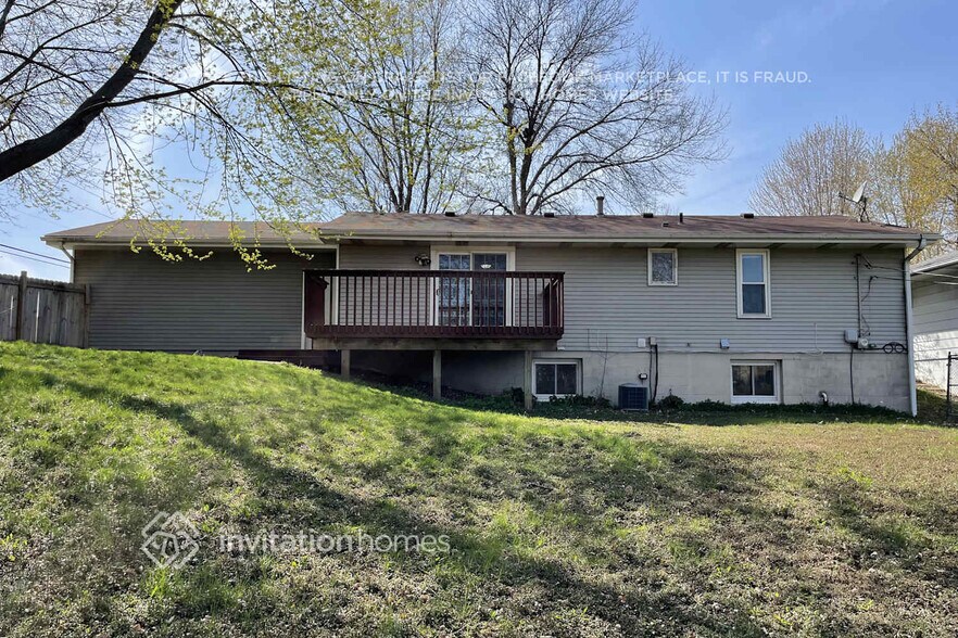 Building Photo - 801 Mccallum Dr