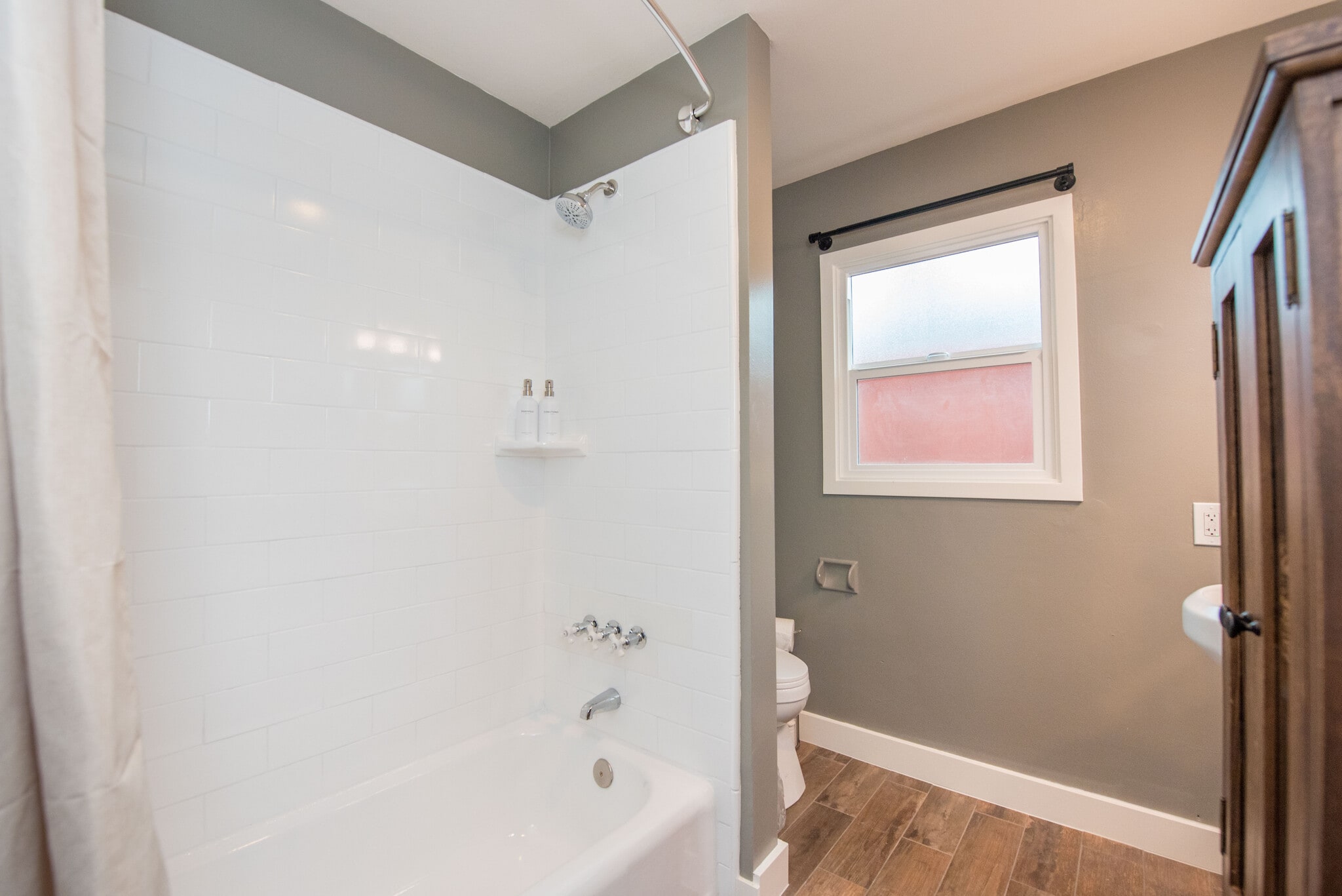 Building Photo - 250 N Clark St