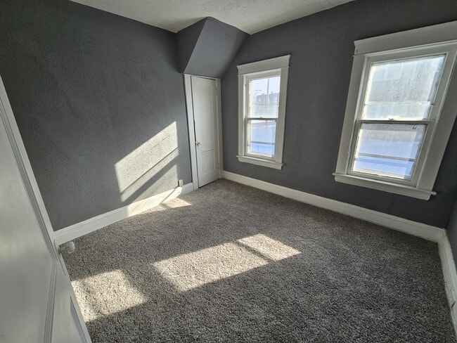 Building Photo - 778 Eddy Rd