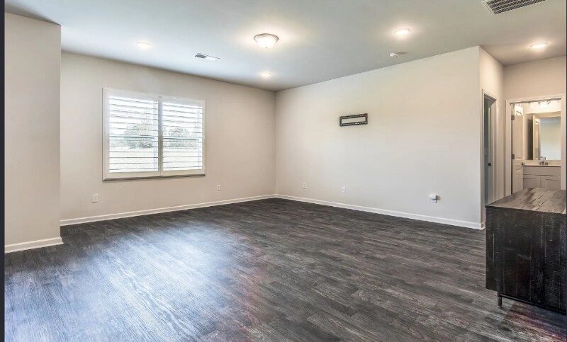 Building Photo - 1621 Standing Stone Dr