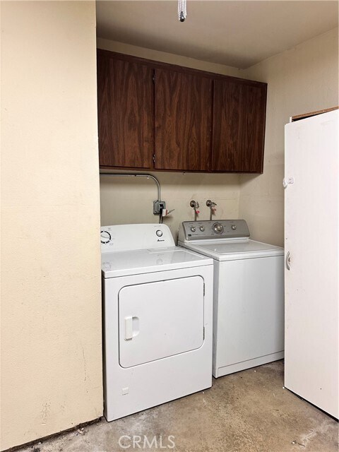 Building Photo - 17092 Lynn St