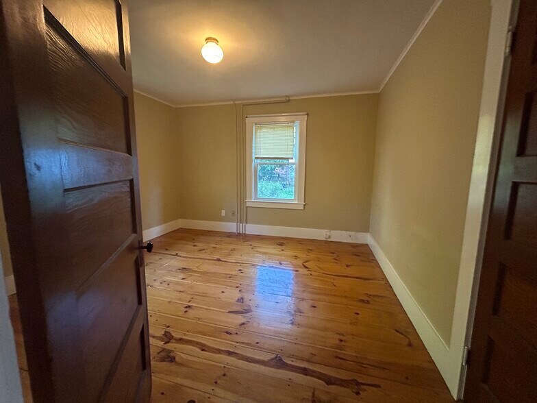 Building Photo - 30 Goldsmith St