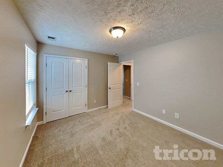 Building Photo - 705 Griggs Pl