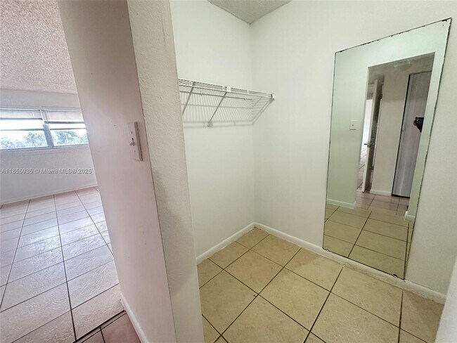 Building Photo - 3600 NW 21st St