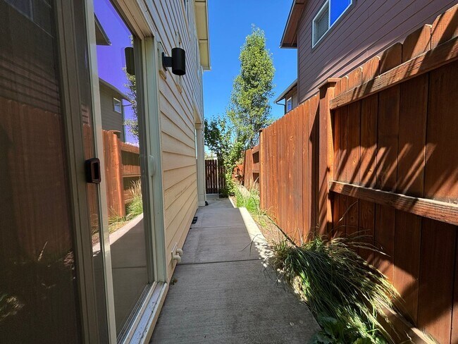 Building Photo - c792