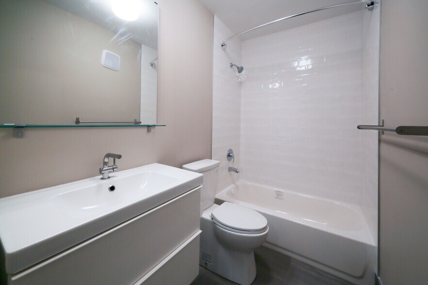 Building Photo - 2129 N St NW