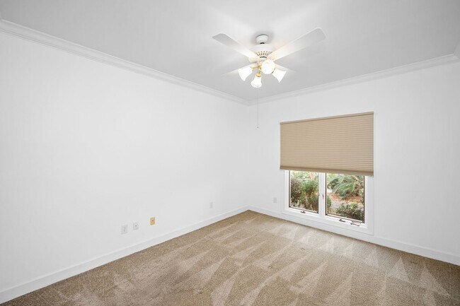 Building Photo - 601 Willow Point Ct