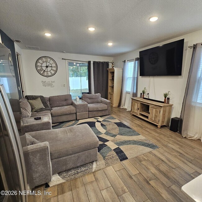 Building Photo - 883 Cedar Slough Dr
