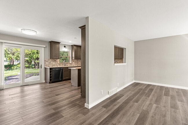 Building Photo - N58W18330 Juniper Ln