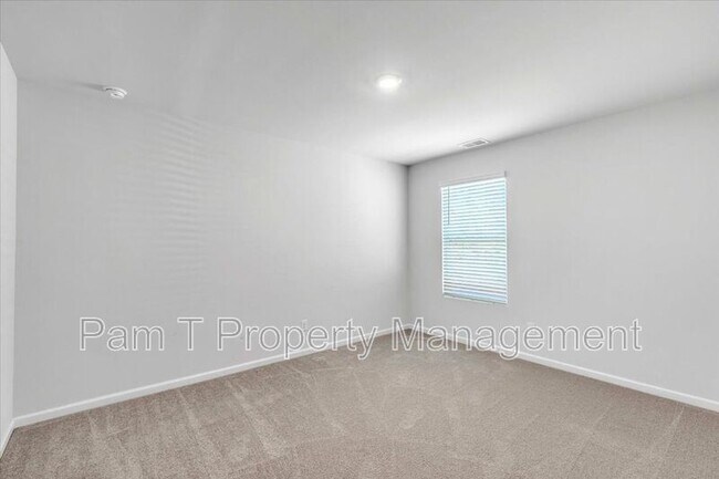 Building Photo - 512 Turpentine Trl