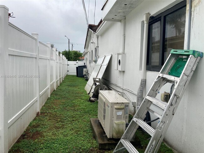 Building Photo - 7524 Mutiny Ave