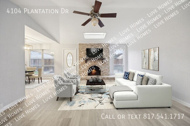 Building Photo - 4104 Plantation Dr